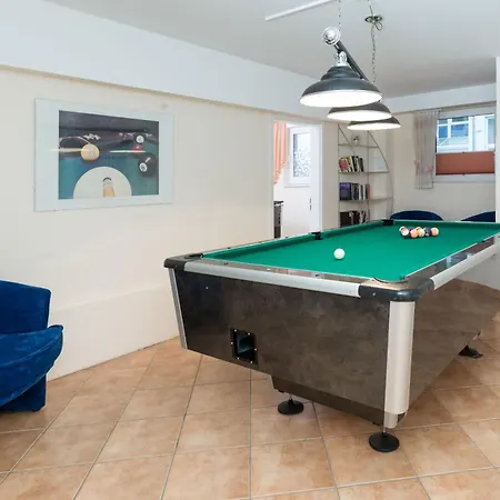 Appartementhaus Binzer Sterne 50 *